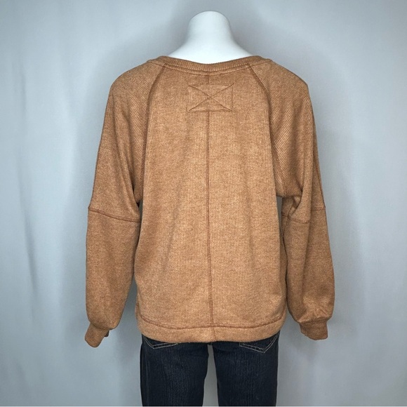 Blu Pepper Tan V-Neck Sweater Relaxed Fit - Picture 4 of 14